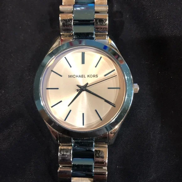 MICHAEL Michael Kors | Accessories | Barely Worn Michael  display picture 3